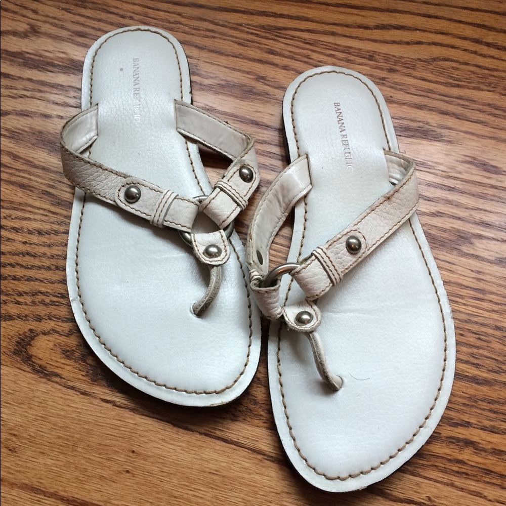BANANA REPUBLIC White Leather Flip Flops 6